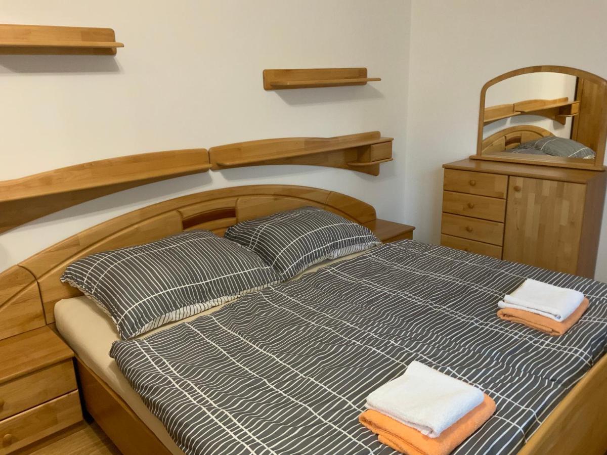 Ferienwohnung Apartman Na Vyhlidce Karlsbad Exterior foto