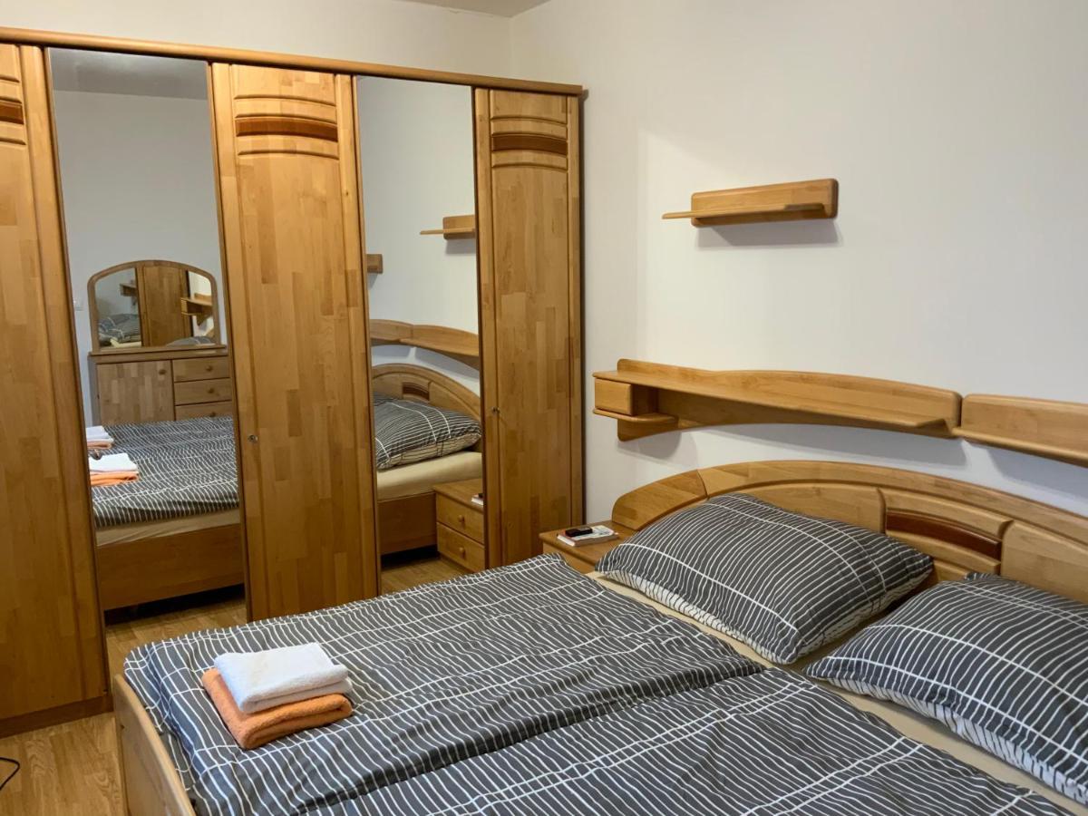 Ferienwohnung Apartman Na Vyhlidce Karlsbad Exterior foto